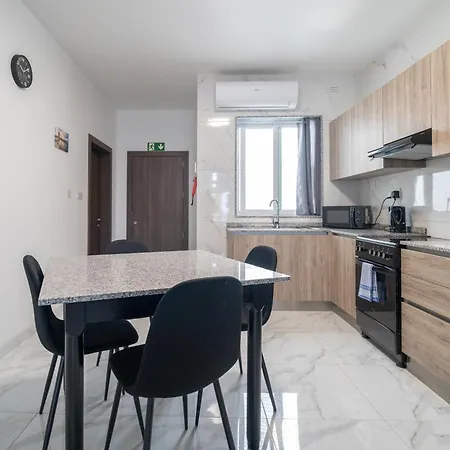 Spacious, 1br With Comfortable Bed In Tarxien Apartmán