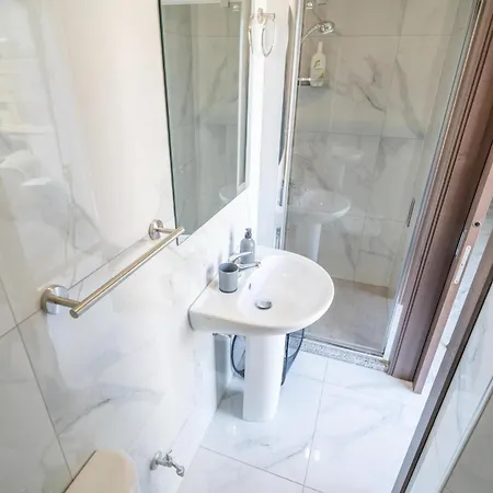 Spacious, 1br With Comfortable Bed In Tarxien