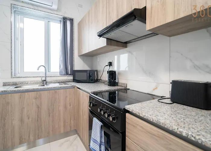 Lägenhet Spacious, 1br With Comfortable Bed In Tarxien *