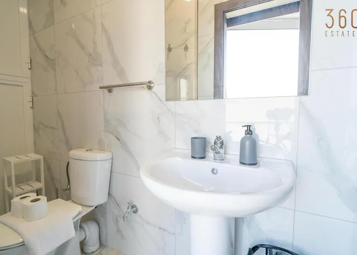 Lägenhet Spacious, 1br With Comfortable Bed In Tarxien